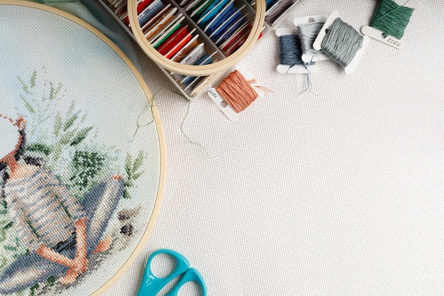 Atelier broderie - masa de lucru